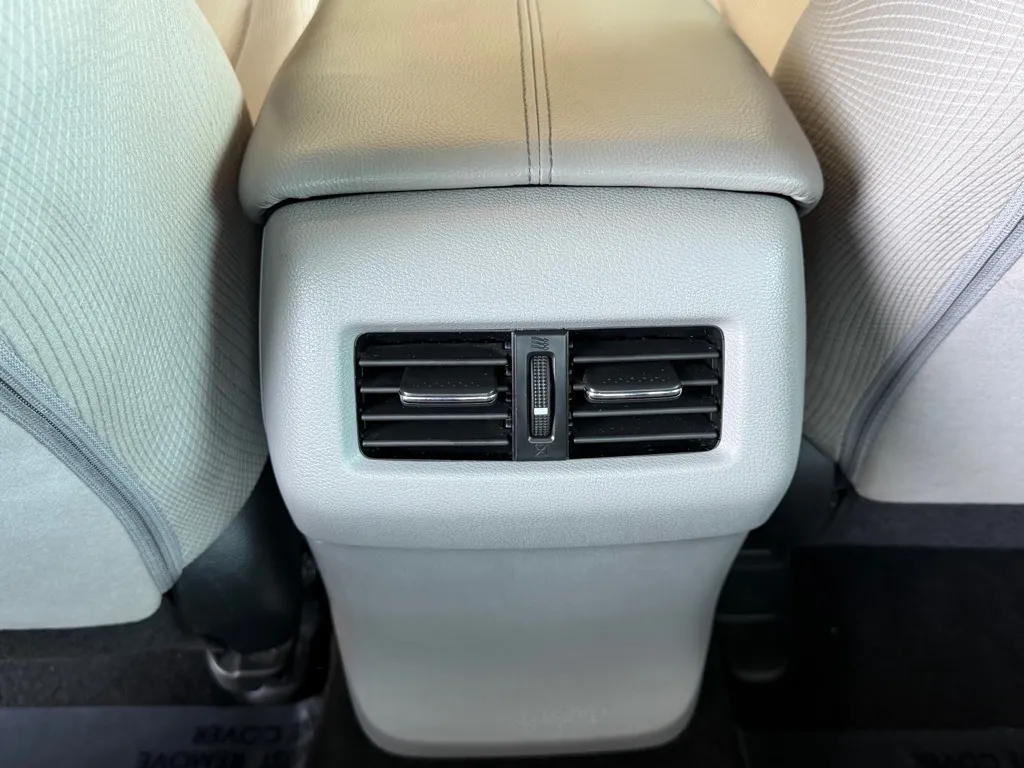 Honda Accord photo 25