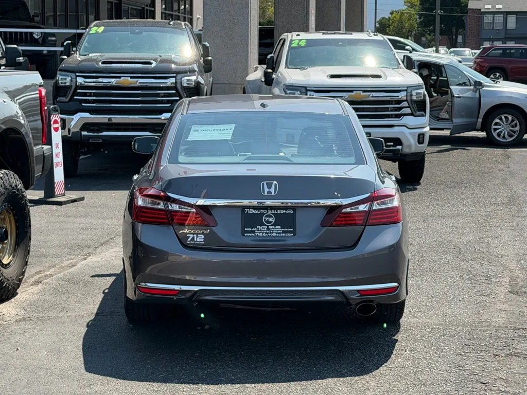 Honda Accord photo 47