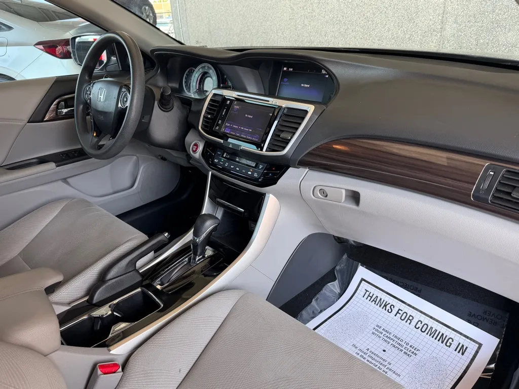 Honda Accord photo 37