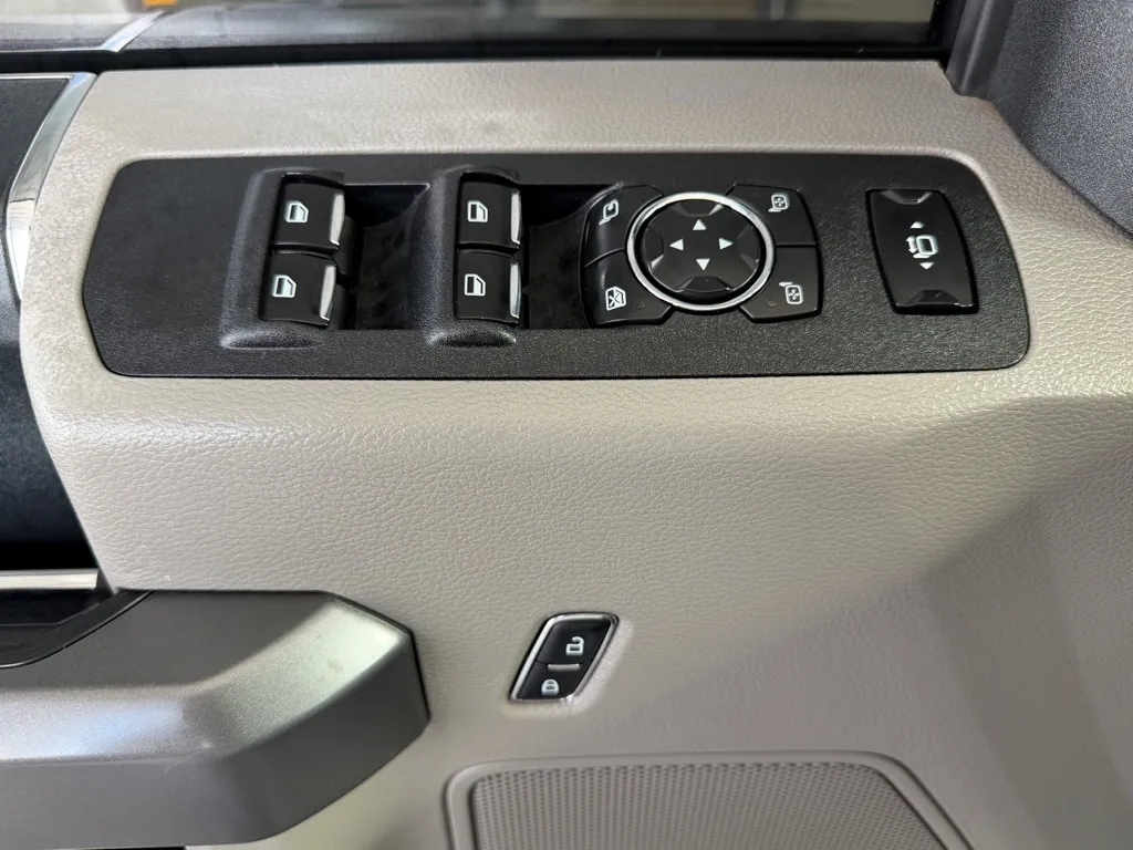 Ford F-250 photo 20