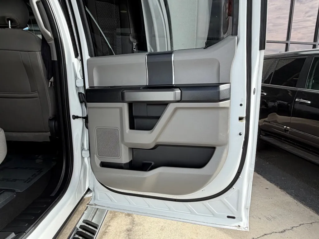 Ford F-250 photo 32