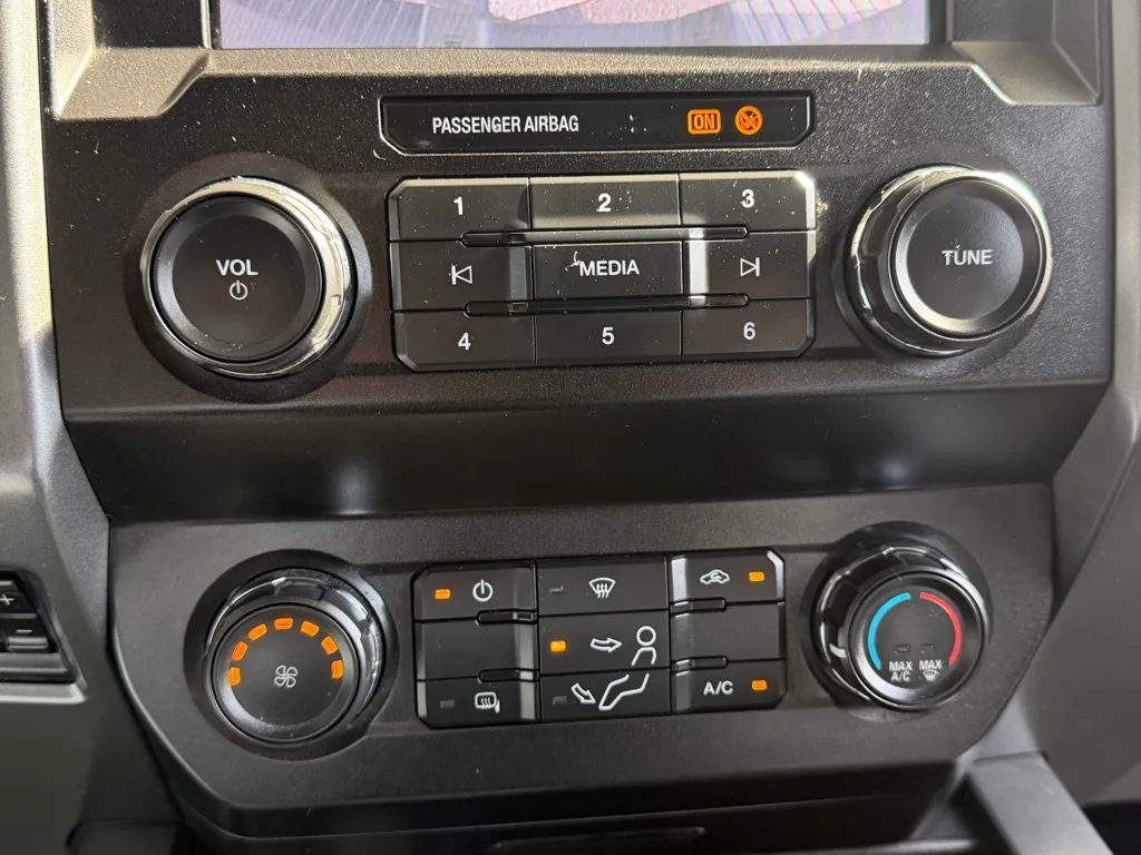 Ford F-250 photo 14