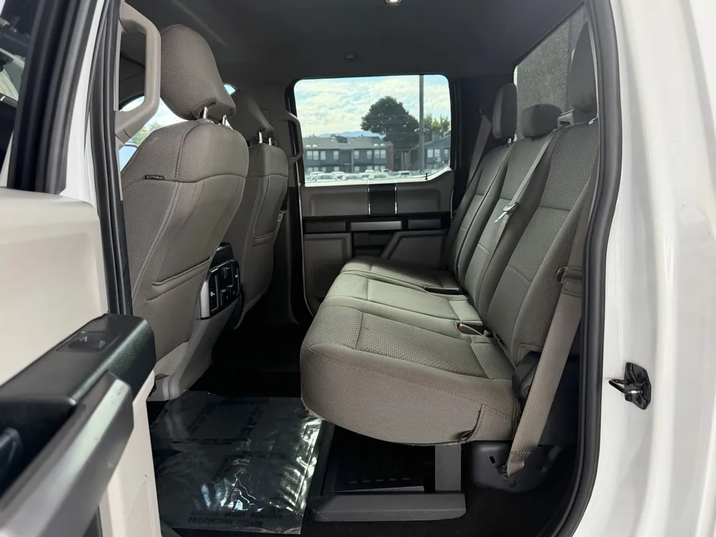 Ford F-250 photo 21