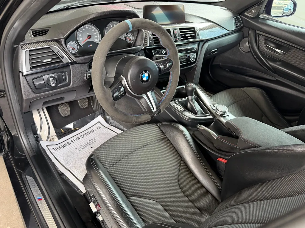 BMW M3 photo 7