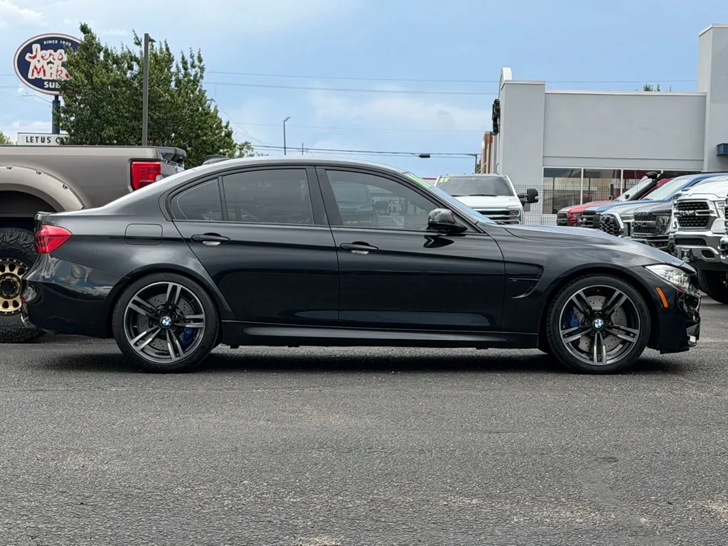 BMW M3 photo 35