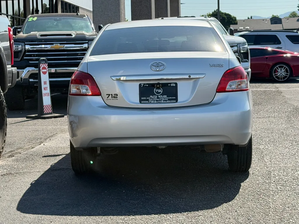 Toyota Yaris photo 37