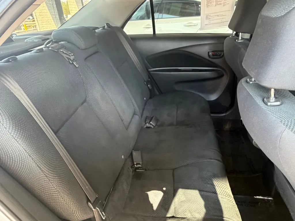 Toyota Yaris photo 21