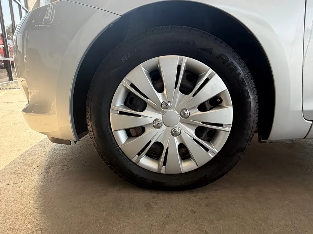 Toyota Yaris photo 48