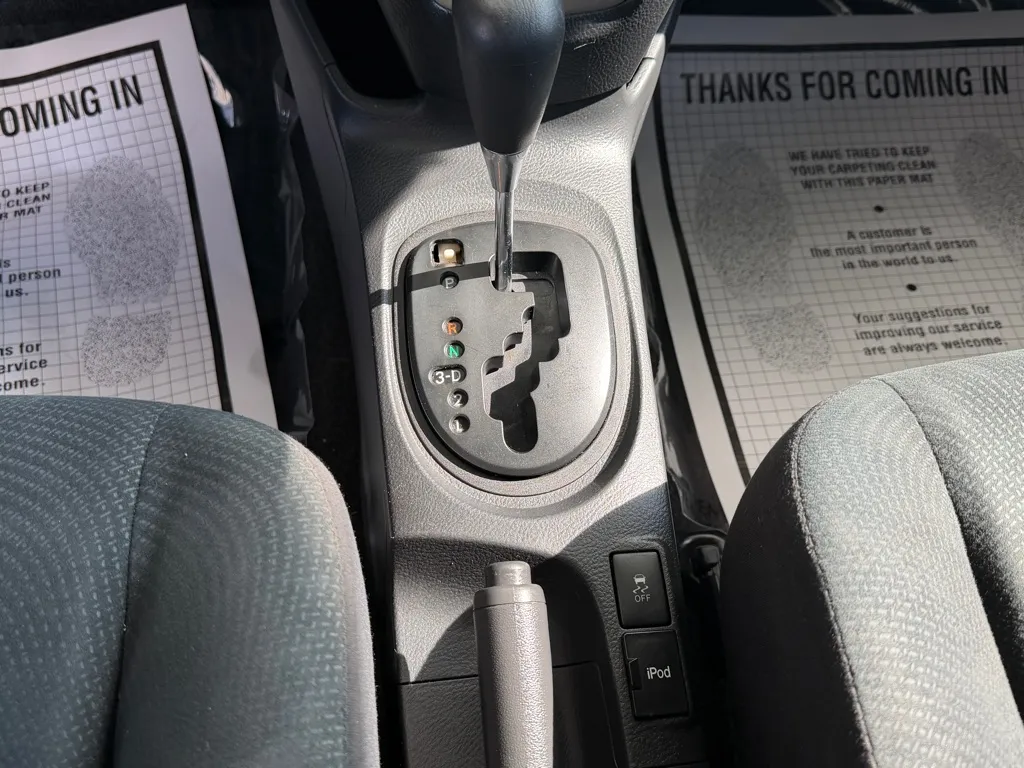 Toyota Yaris photo 11