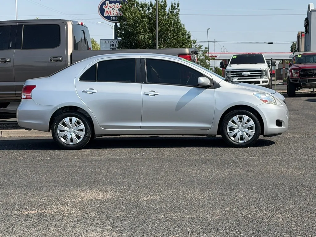 Toyota Yaris photo 41
