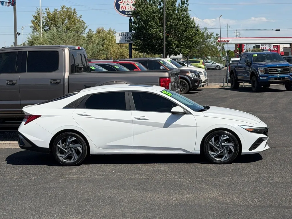 Hyundai Elantra photo 49