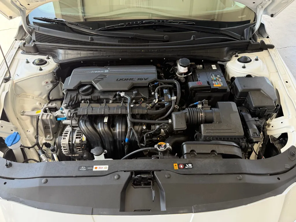 Hyundai Elantra photo 53
