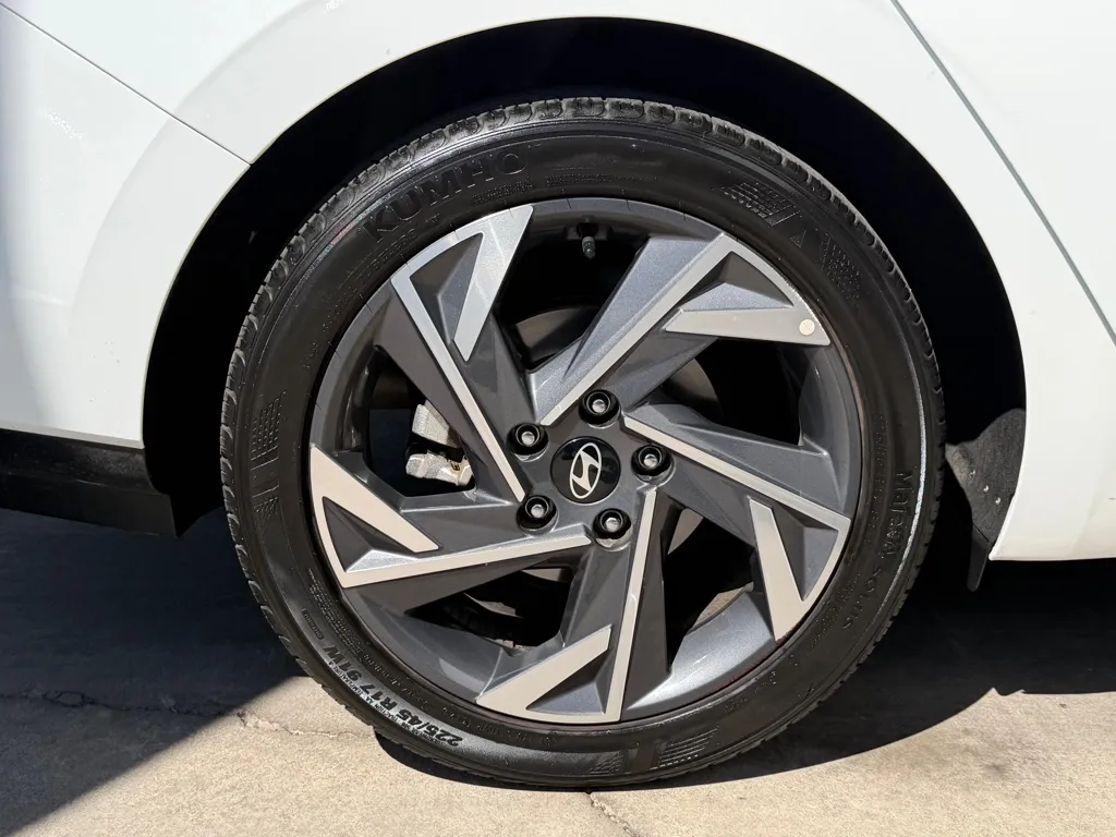 Hyundai Elantra photo 56
