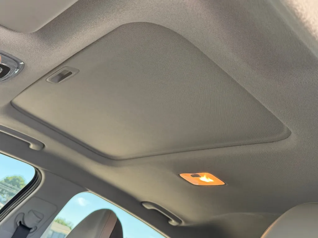 Hyundai Elantra photo 17