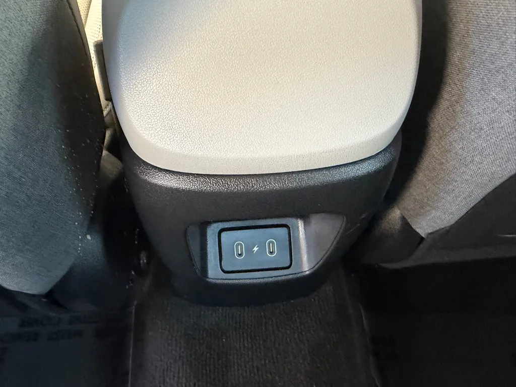 Hyundai Elantra photo 23