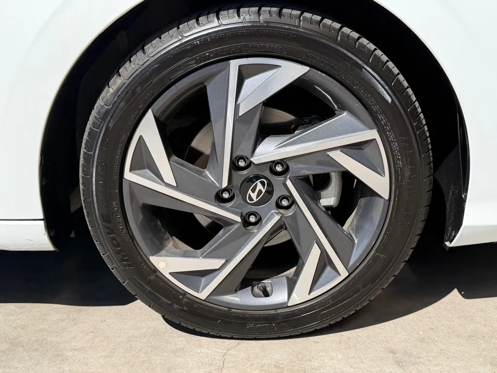 Hyundai Elantra photo 55