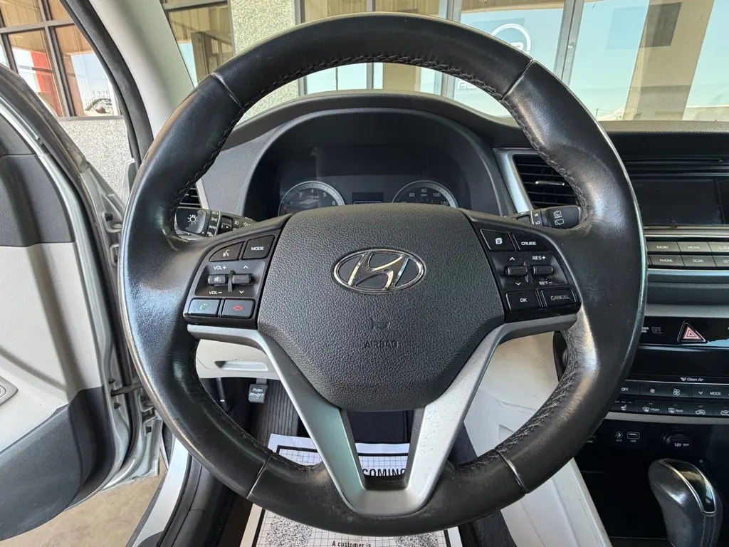 Hyundai Tucson photo 8