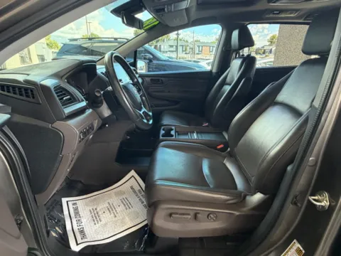 More photos of 2018 HONDA ODYSSEY EXL at 712 Auto Sales, NM
