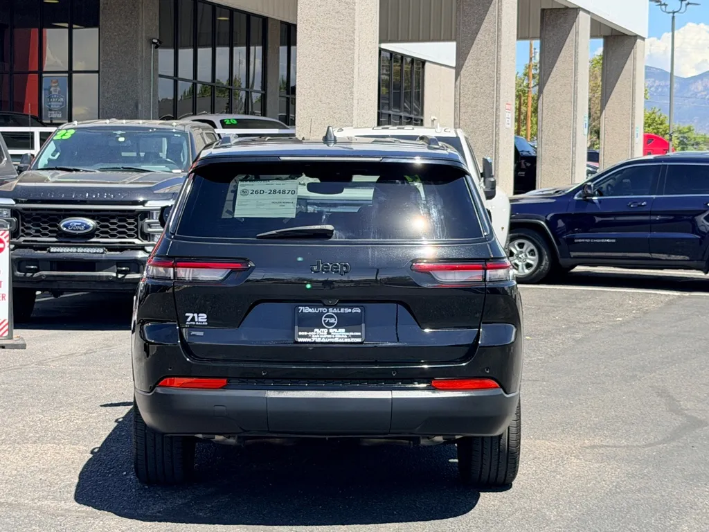 Jeep Grand Cherokee photo 34