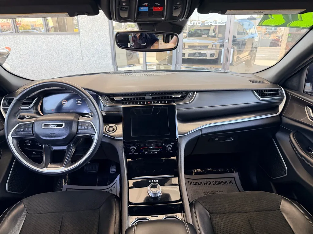 Jeep Grand Cherokee photo 17