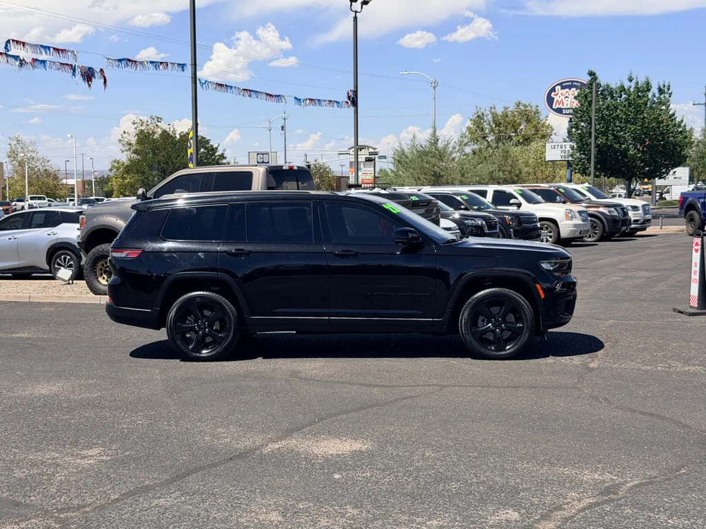 Jeep Grand Cherokee photo 38