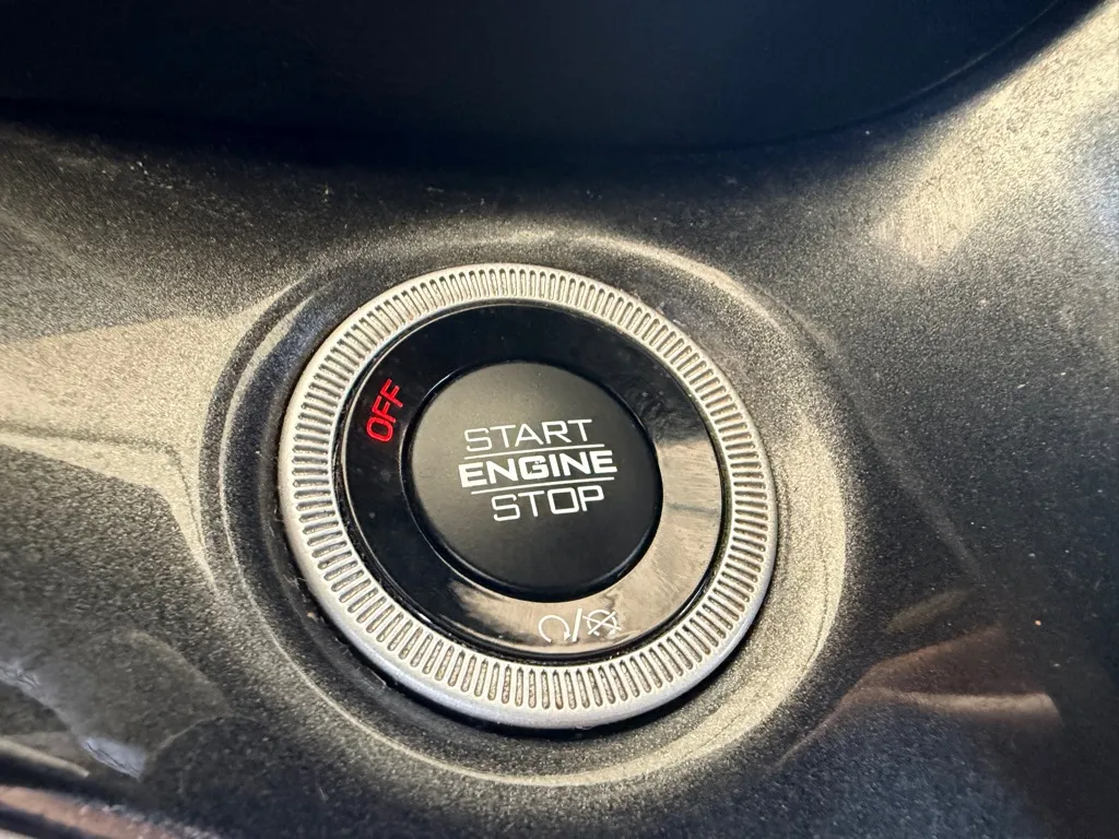 Jeep Grand Cherokee photo 12