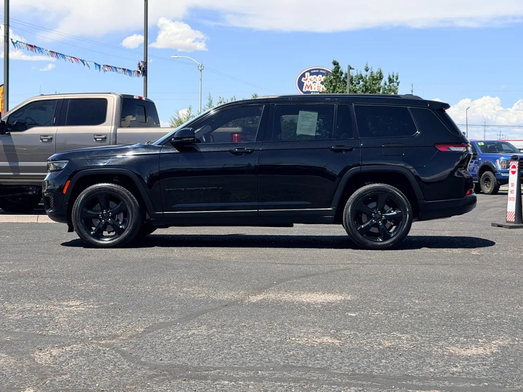 Jeep Grand Cherokee photo 30