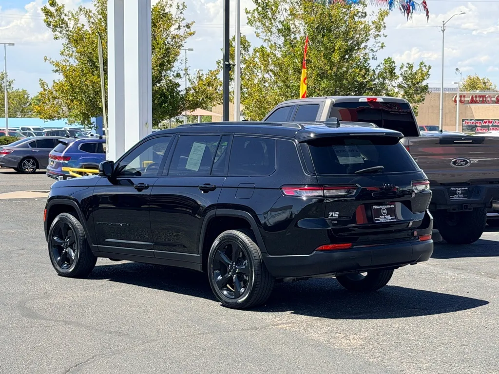 Jeep Grand Cherokee photo 31
