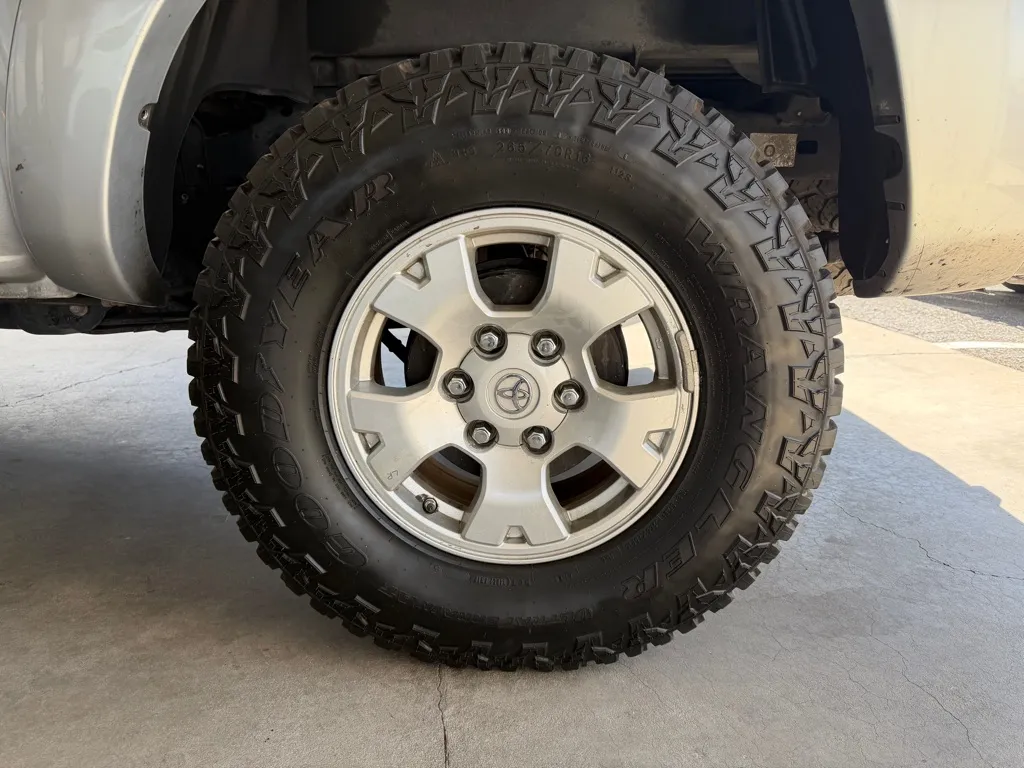 Toyota Tacoma photo 55