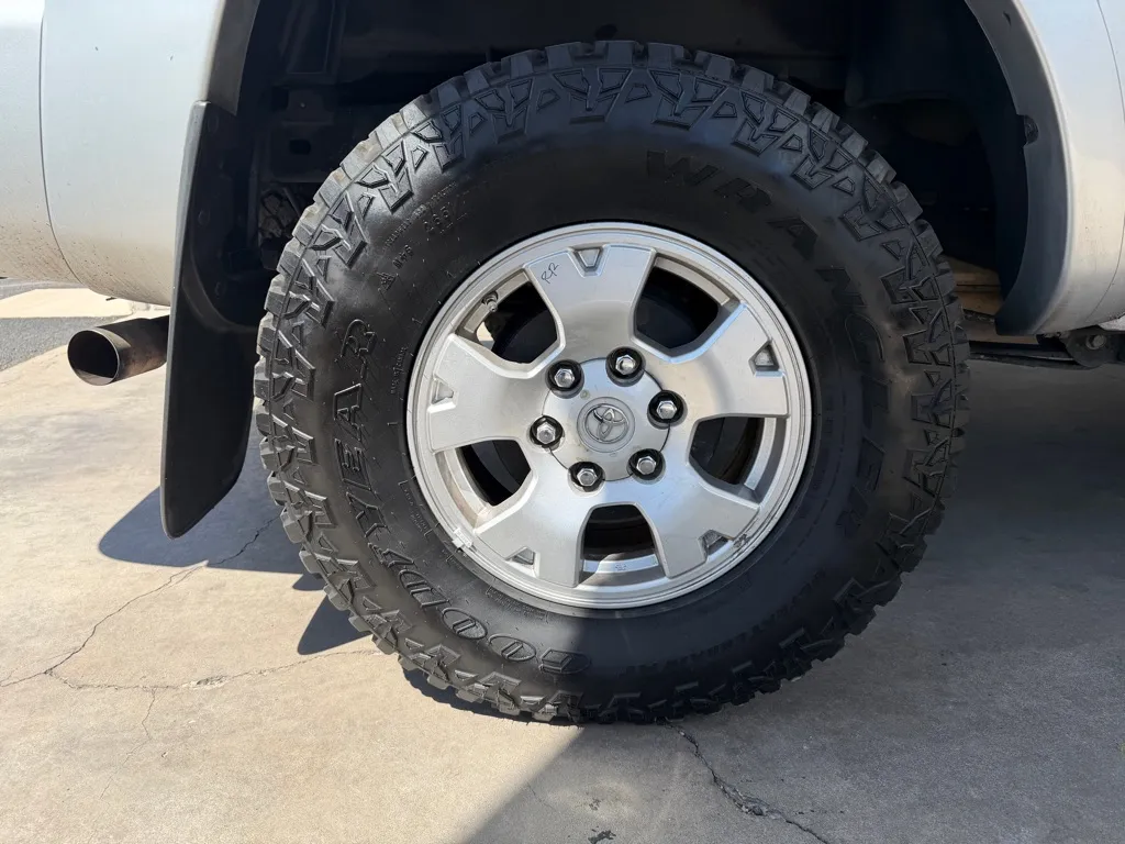 Toyota Tacoma photo 54