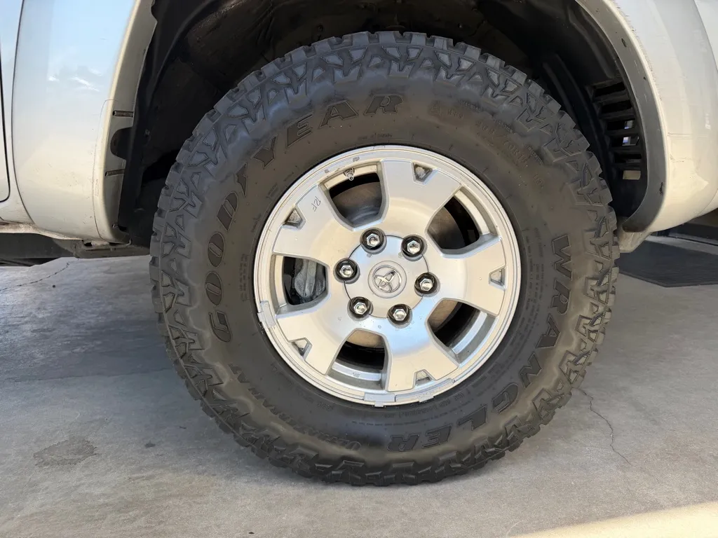 Toyota Tacoma photo 53