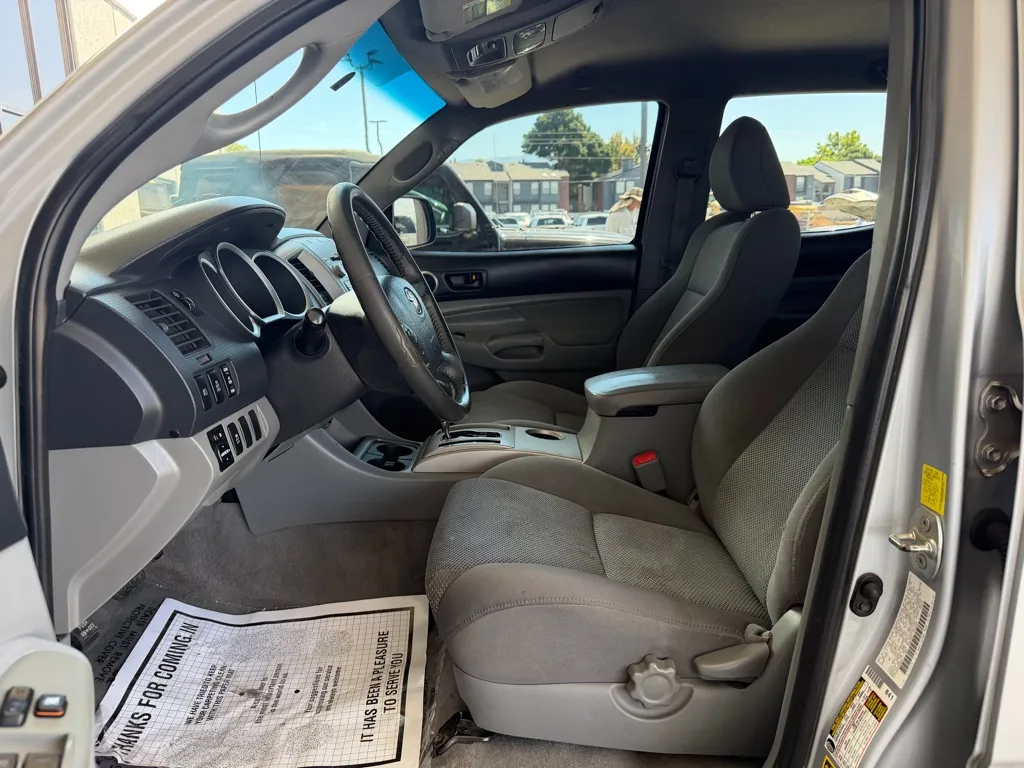 Toyota Tacoma photo 5