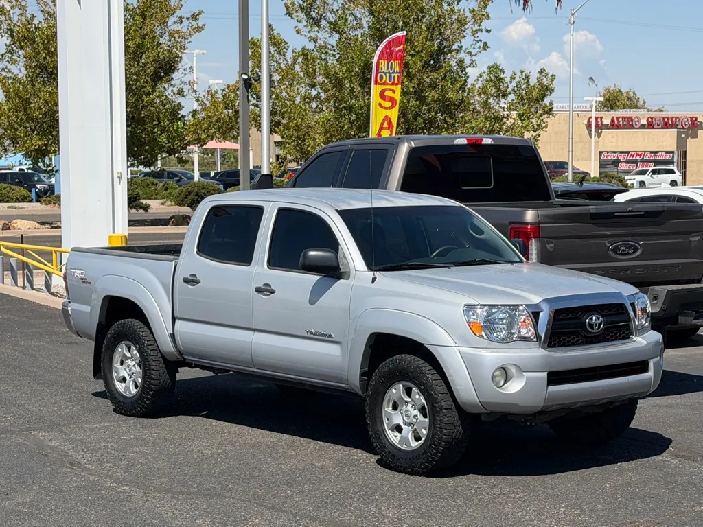 Toyota Tacoma photo 49