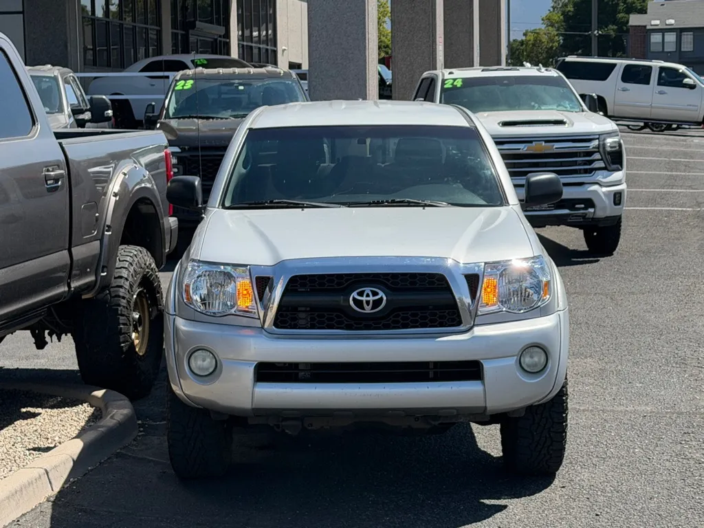 Toyota Tacoma photo 35