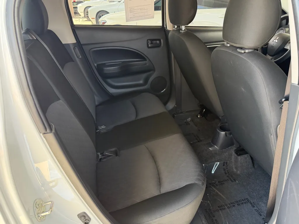 Mitsubishi Mirage photo 28