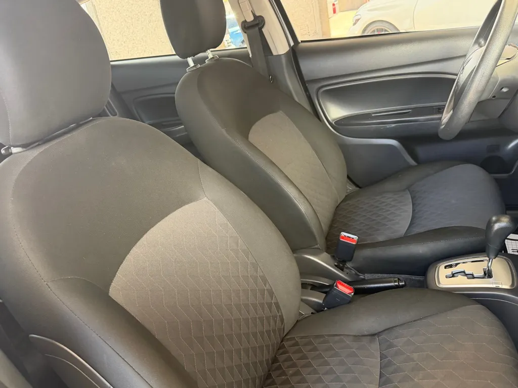 Mitsubishi Mirage photo 33