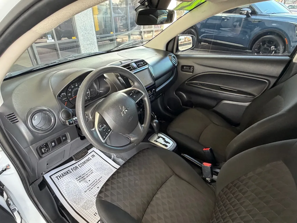 Mitsubishi Mirage photo 7