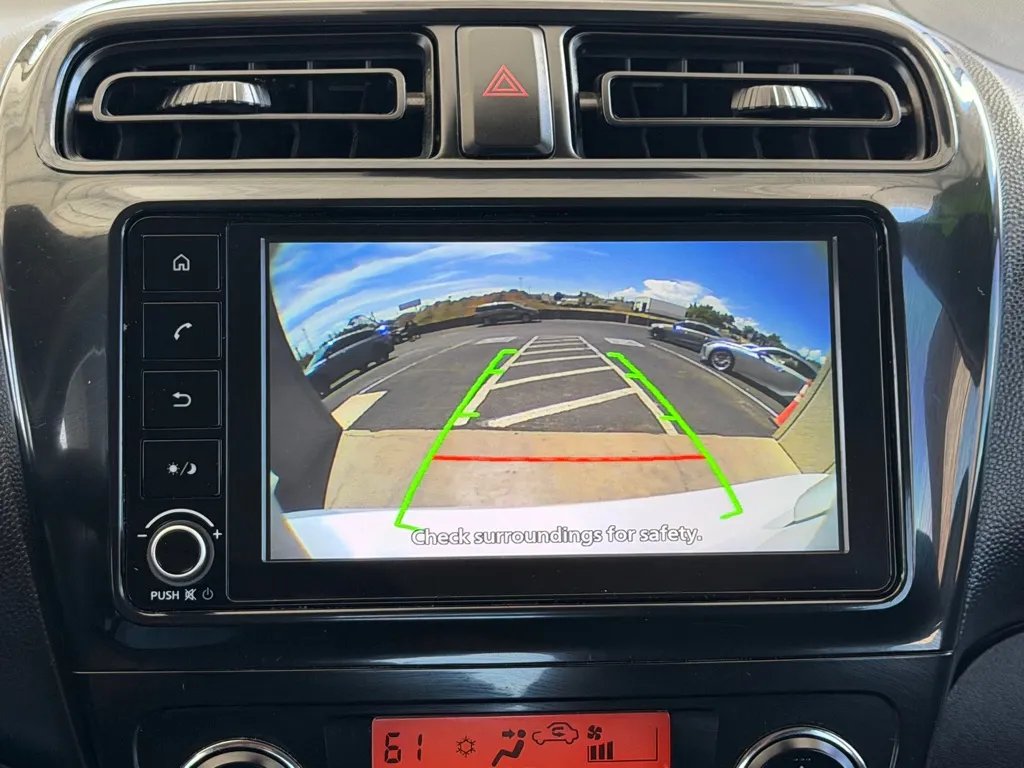 Mitsubishi Mirage photo 13