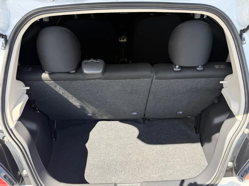 Mitsubishi Mirage photo 26