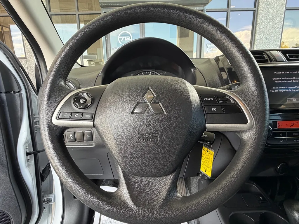 Mitsubishi Mirage photo 8