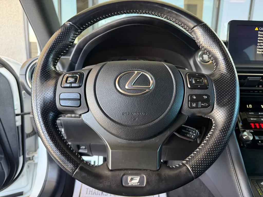 Lexus IS photo 8