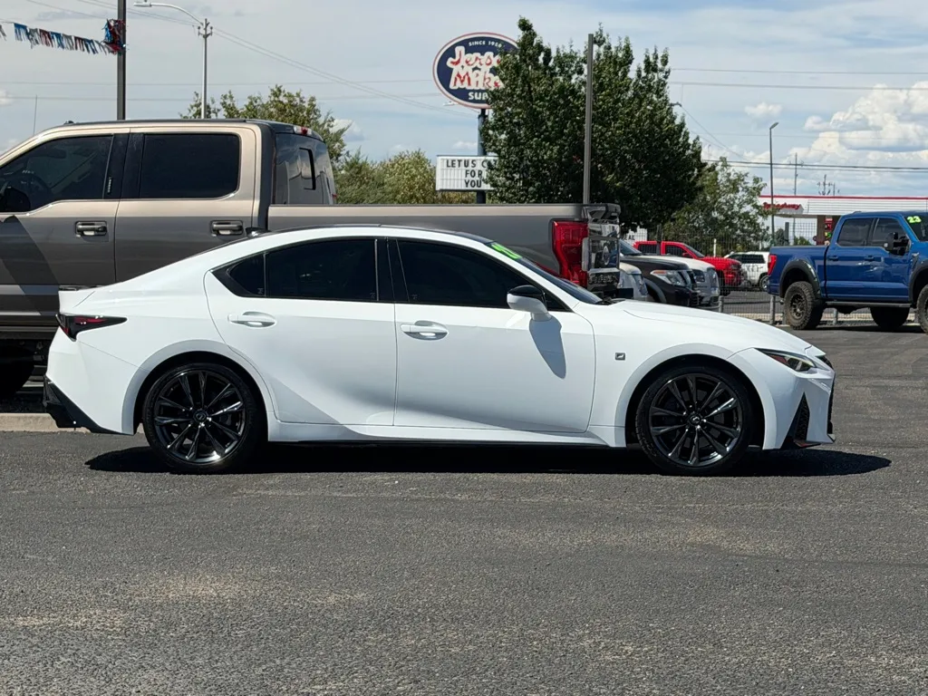 Lexus IS photo 51