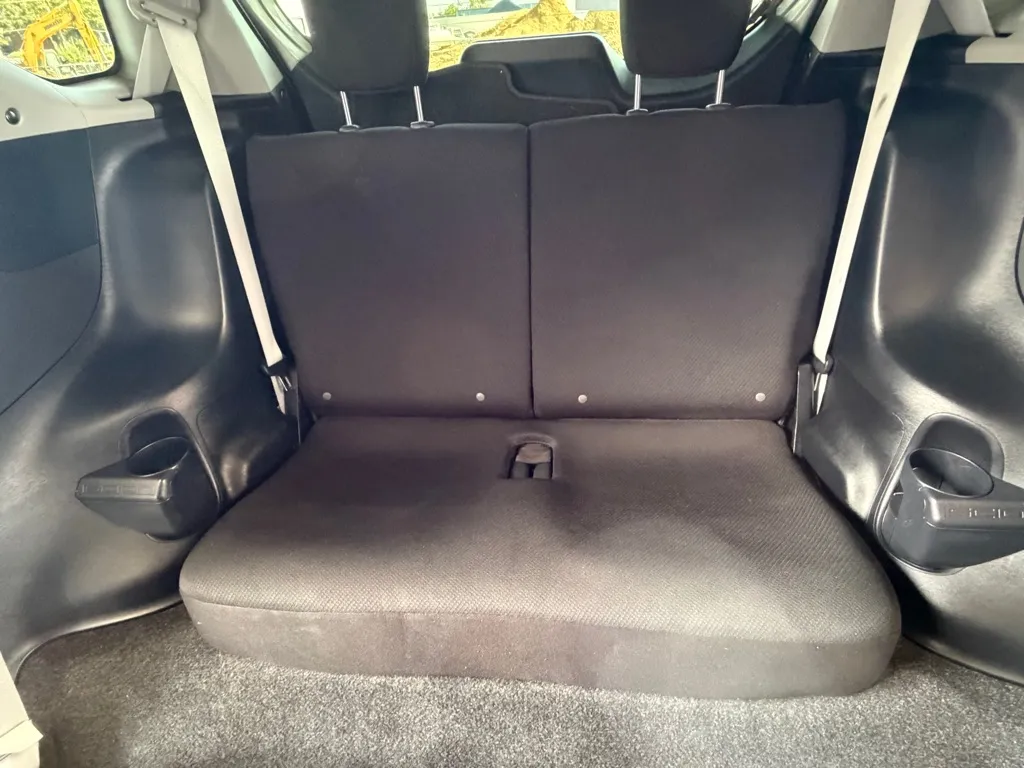 Scion IQ photo 20
