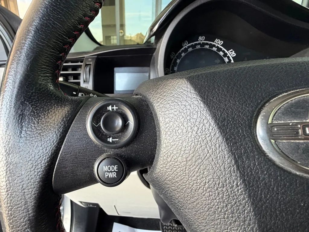 Scion IQ photo 9