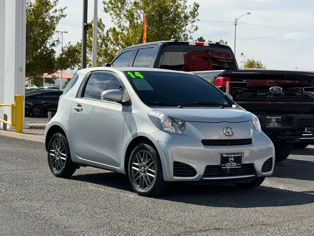 Scion IQ photo 45