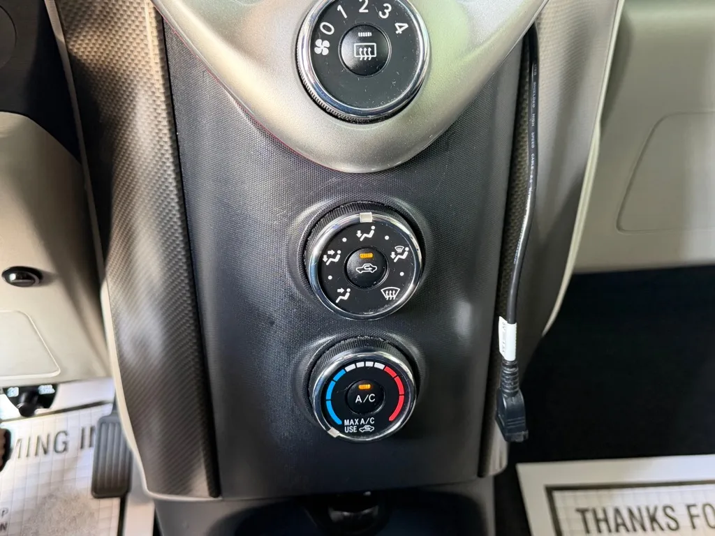 Scion IQ photo 14