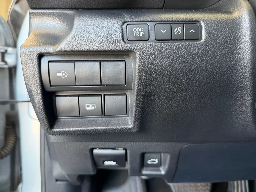 Lexus IS photo 18
