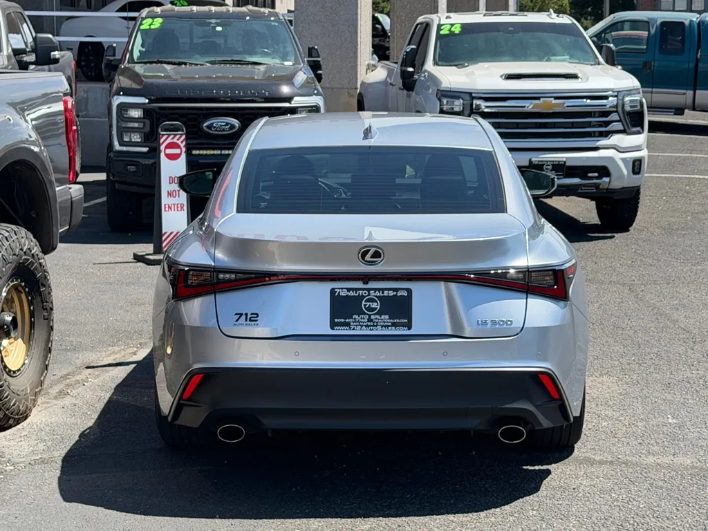 Lexus IS photo 48