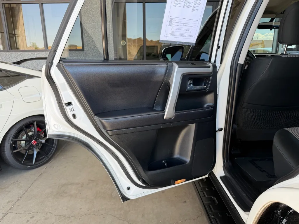 Toyota 4Runner photo 26