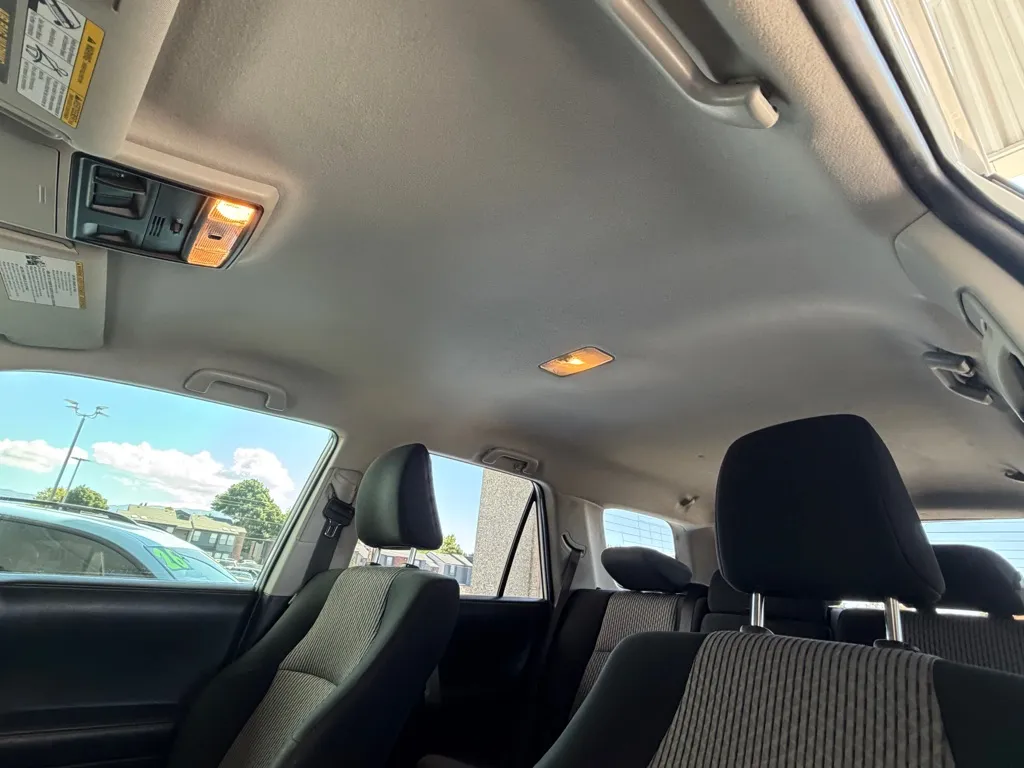 Toyota 4Runner photo 18